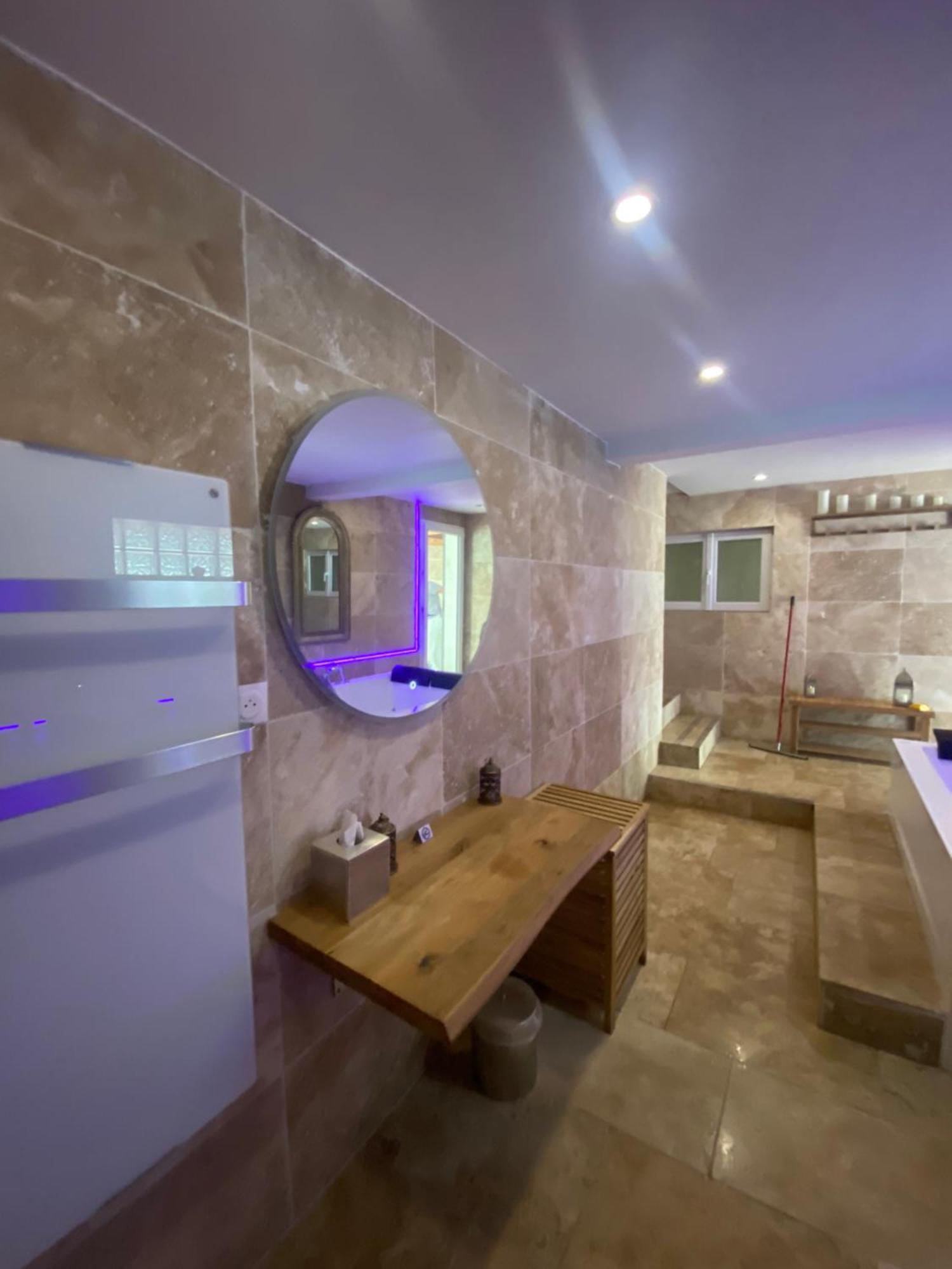 مبيت وإفطار Bourg-Saint-Andéol O Bain Soleil المظهر الخارجي الصورة